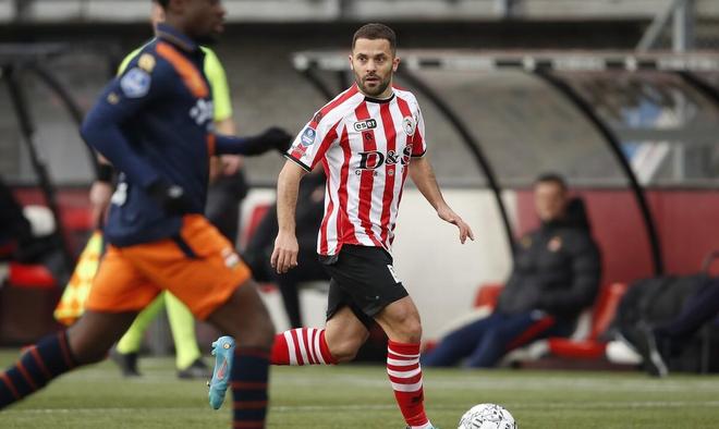 洲赛场的竞 洲赛场的竞